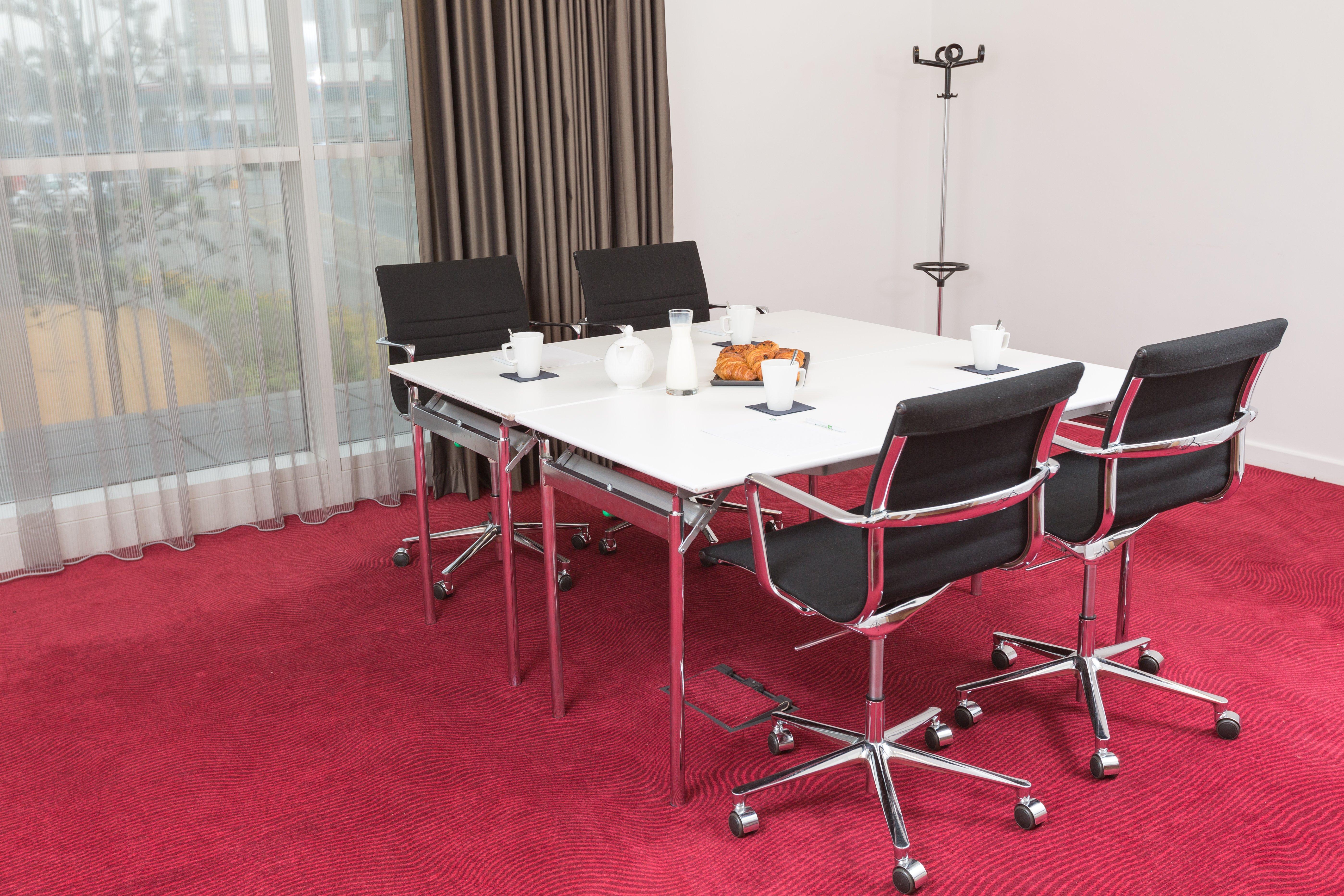 Hotel Manchester-mediacityuk By Ihg 4*