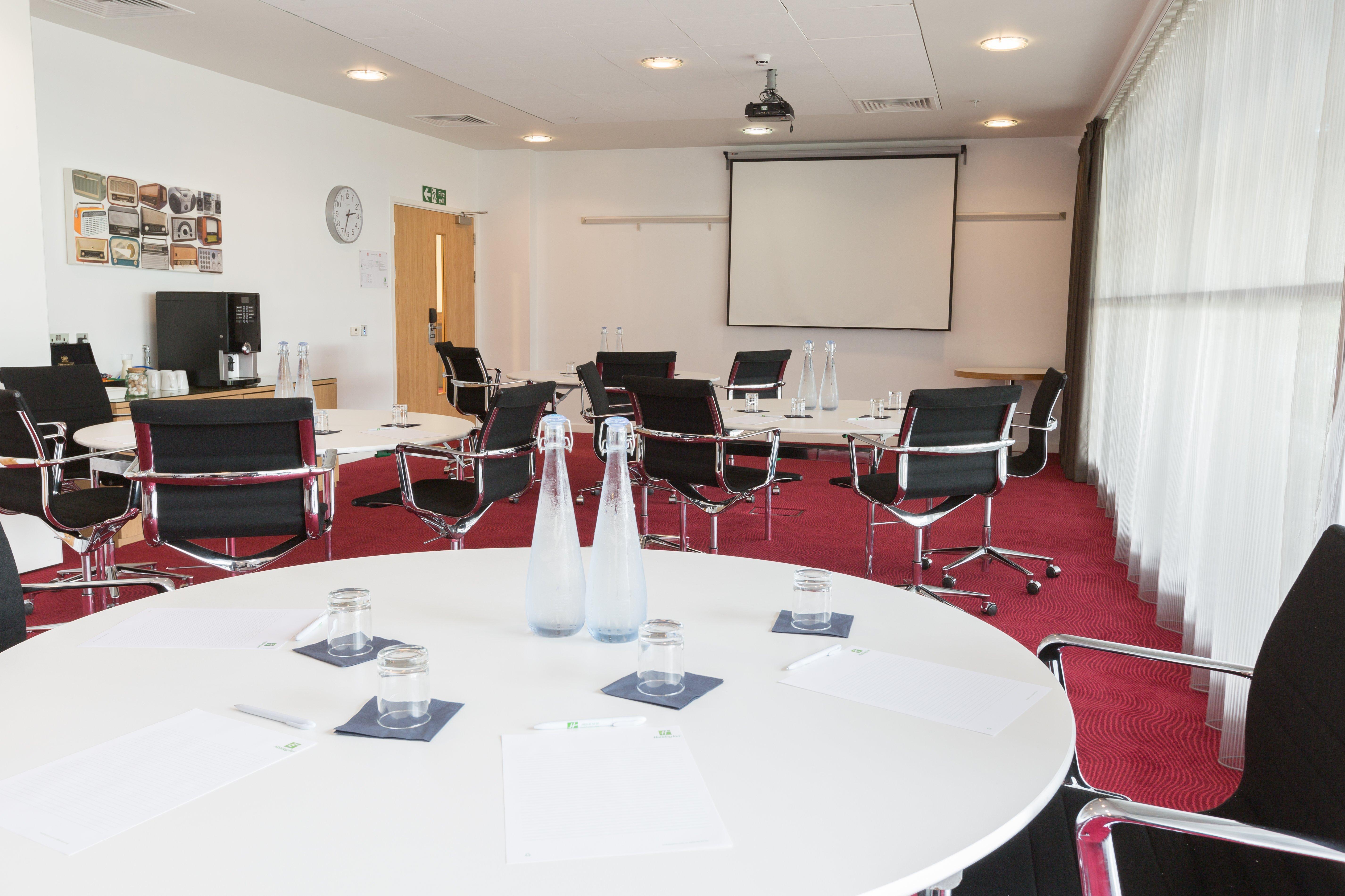 Hotel Manchester-mediacityuk By Ihg 4*